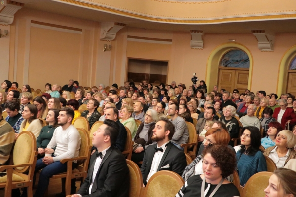 У Львівській філармонії гала-концертом завершився конкурс молодих вокалістів імені Василя Сліпака