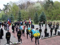 у Раві-Руській вшанували французьких воїнів, які загинули у концтаборі