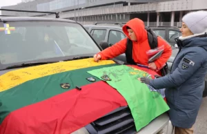 Литовські волонтери доправили на Львівщину ще понад 30 автомобілів для ЗСУ