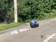 Батько у Львові забув немовля на даху авто