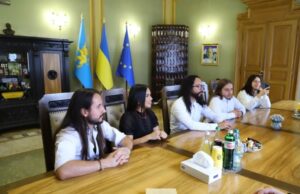 Сьогодні у Львові побував колумбійський гурт Лос Янковерс, який активно підтримує Україну