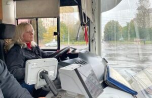Перша жінка-водійка автобусів у Львові розпочне роботу на маршруті № 8А