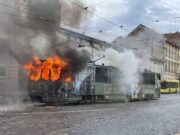 На площі Митній у Львові загорівся трамвай