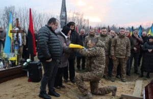 Мостиська громада попрощалася з Героєм Назаром Кривейком