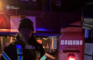 Рятувальники врятували будівлю від пожежі у Стрийському районі