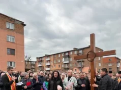 У Соснівці відбулася Хресна хода за мир в Україні