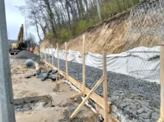 У Львові облаштовують габіонну підпірну стінку на Личаківській