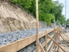 (Українська) Біля Львова габіонна стінка зміцнює схил на 40%