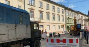 У Львові перекрили частину вулиці Стефаника через витік води
