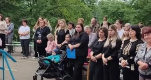 У Ремезівцях відкрили меморіальні дошки захисникам Володимиру Бузановському та Роману Романову