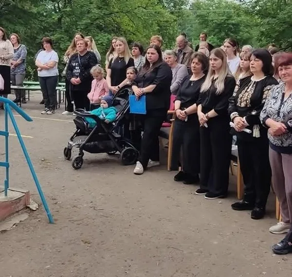 image У Ремезівцях відкрили меморіальні дошки захисникам Володимиру Бузановському та Роману Романову