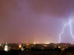 У Львові 10 червня очікують грози та град У Львові 10 червня очікують грози та град