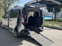 У Львові компенсують поїздки в інклюзивному таксі для людей на кріслах колісних
