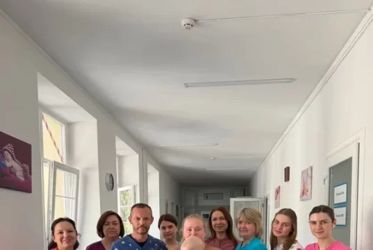 У Клінічному центрі дитячої медицини прооперували немовля з рідкісною вродженою патологією