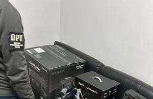 У пункті пропуску «Краківець» виявили незадекларовану техніку на 300 тисяч гривень У пункті пропуску «Краківець» виявили незадекларовану техніку на 300 тисяч гривень