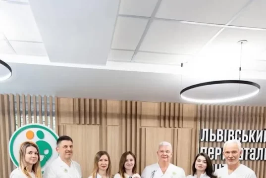 У Львівському перинатальному центрі зберегли складну вагітність майже на 10 тижнів
