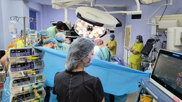 У Львові збирають кошти на апарат для трансплантації кісткового мозку дітям