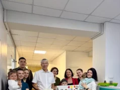 (Українська) Канадський нейроонколог Ерік Буфе проконсультував дітей у львівському Центрі дитячої медицини Канадський нейроонколог Ерік Буфе проконсультував дітей у львівському Центрі дитячої медицини