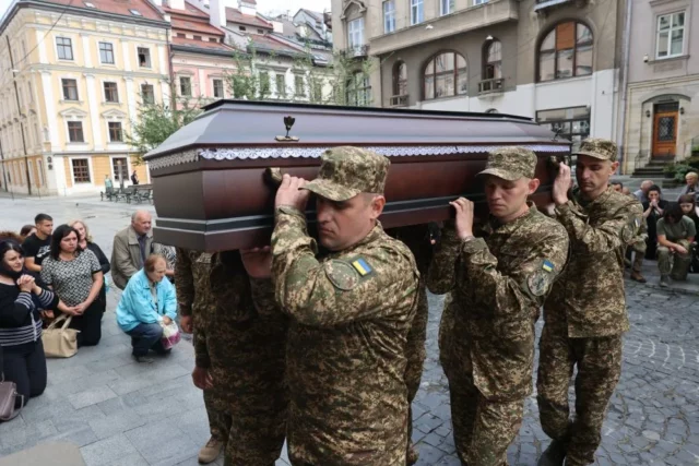 image 17 червня Львів проведе в останню дорогу чотирьох військових