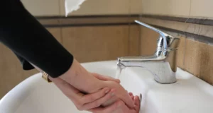 У Сихівському та Франківському районах Львова понад 400 будинків уже отримують гарячу воду