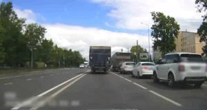 На смузі громадського транспорту нагадали про штраф для порушників
