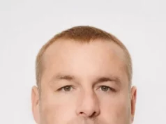 У Новояворівську попрощаються із загиблим військовим Орестом Тараньком У Новояворівську попрощаються із загиблим військовим Орестом Тараньком