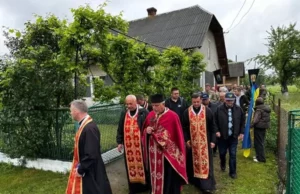 У Великих Дідушичах попрощалися з воїном Андрієм Румаком