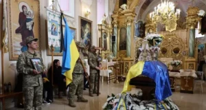 У громаді попрощалися із захисником Романом Стефановичем