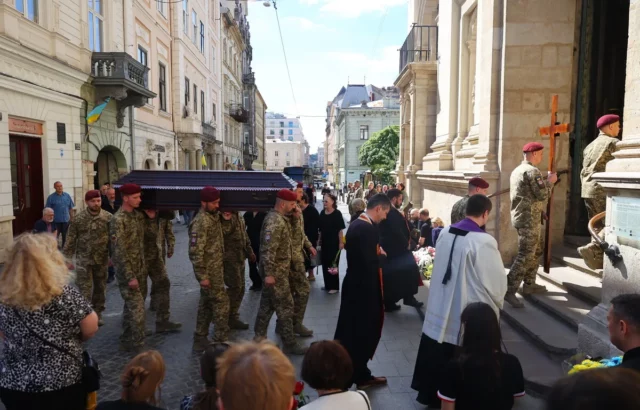 image Завтра у Львові попрощаються з воїнами Ігорем Ільківим та Петром Николиним