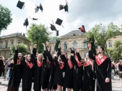 (Українська) У Львові 563 випускники медуніверситету отримали дипломи У Львові 563 випускники медуніверситету отримали дипломи