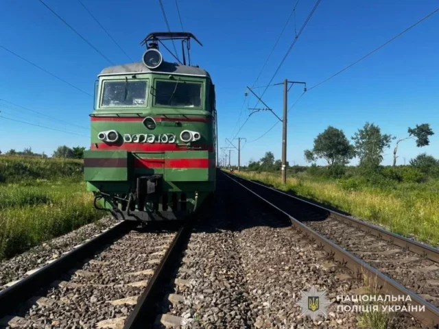 На Стрийщині вантажний потяг смертельно травмував 19-річного чоловіка