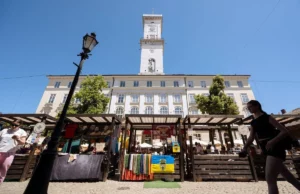 У Львові щонеділі на площі Ринок працює Ветеранський ярмарок