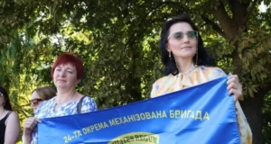 Родини військових провели мирну акцію з вимогою ротації та визначення термінів служби