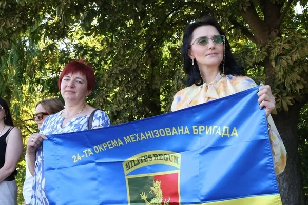 image Родини військових провели мирну акцію з вимогою ротації та визначення термінів служби