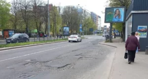 На проспекті Чорновола у Львові на вихідних ремонтуватимуть дорогу з реверсним рухом