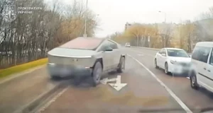 У Львові водія Tesla Cybertruck обвинувачують у систематичному ігноруванні рішень суду