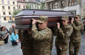 25 червня Львів проведе в останню дорогу воїнів Олексія Голікова, Євгена Бучму та Володимира Барботька 25 червня Львів проведе в останню дорогу воїнів Олексія Голікова, Євгена Бучму та Володимира Барботька
