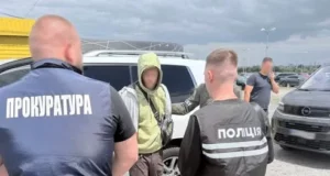 У Львові затримали 30-річного львів’янина за підозрою в організації втечі до Румунії за 8 тисяч доларів