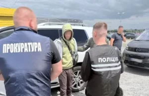 У Львові затримали 30-річного львів’янина за підозрою в організації втечі до Румунії за 8 тисяч доларів
