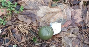 У Брюховичах під час земляних робіт знайшли 12 старих снарядів