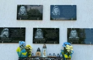 У Хирові відкрили меморіальні дошки полеглим захисникам-випускникам