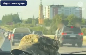 На Львівщині зупинили водійку, яка везла непристебнутих пасажирів на Toyota Land Cruiser