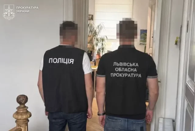 У Львові двом директорам парків повідомили про підозру через незаконну вирубку 112 дерев