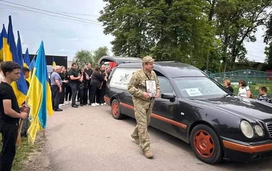 У Боянці зустріли на щиті молодшого сержанта Богдана Довбуша