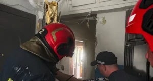 У Львові рятувальники допомогли госпіталізувати 71-річну жінку
