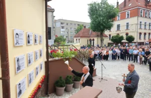 У Львові відкрили 12 меморіальних таблиць працівникам Львівводоканалу-захисникам У Львові відкрили 12 меморіальних таблиць працівникам Львівводоканалу-захисникам