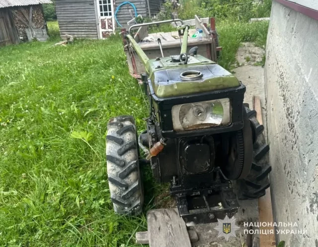 У Стрийському районі 12-річний хлопчик травмувався, керуючи мотоблоком