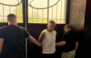 (Українська) У Львові затримали підозрюваного у грабежі біля головного вокзалу У Львові затримали підозрюваного у грабежі біля головного вокзалу