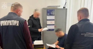На Львівщині судитимуть інспектора митниці за ввезення незадекларованої техніки