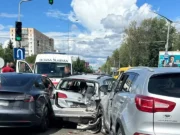 У Львові нетверезий водій спричинив масштабну ДТП на Стрийській: травмовано двох людей У Львові нетверезий водій спричинив масштабну ДТП на Стрийській: травмовано двох людей